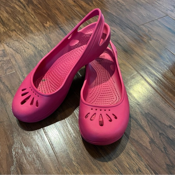CROCS Women's Vibrant Pink Slingback Mary Jane Style 7 - Picture 1 of 8